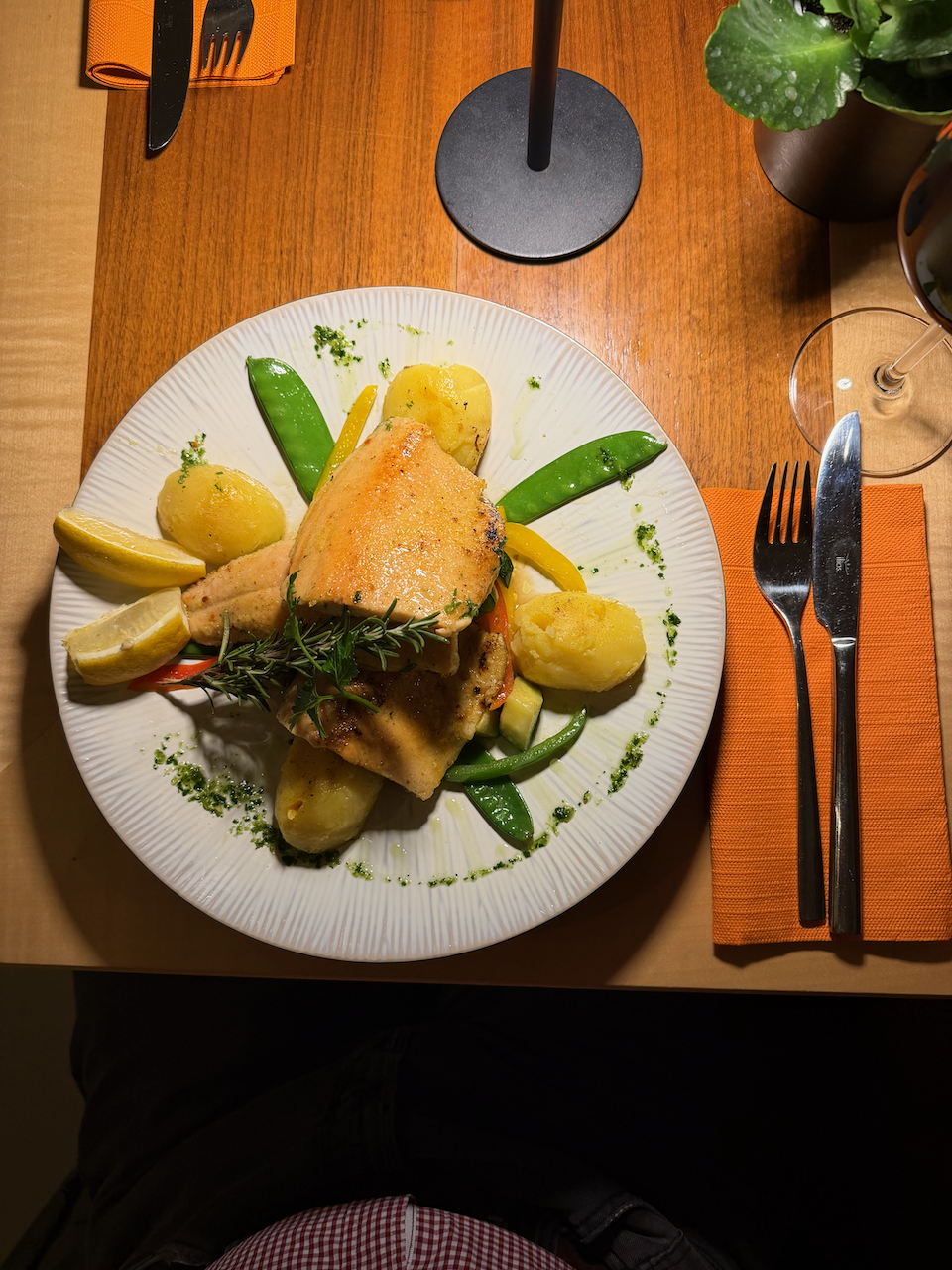 Gebratener Fisch mit Kartoffeln & Fisolen