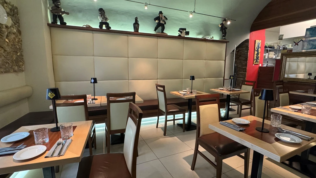 More i Vino Restaurant Interior